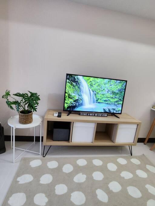 Cosy Executive 1 Bedroom Uptown Parksuites Ultra Fast Internet Manila Esterno foto